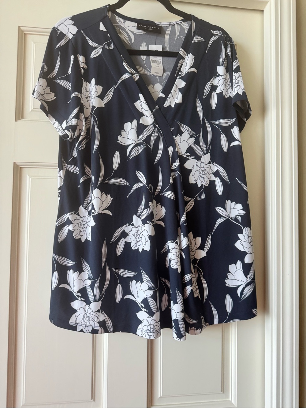 Lane Bryant Blue & White Floral Women's Top